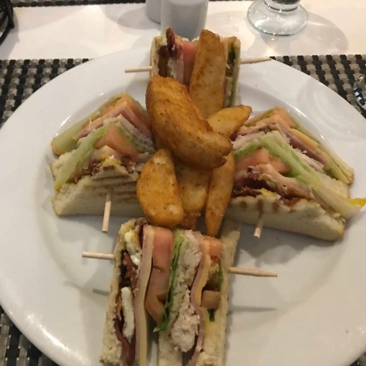 HANDHELD - CLUB SANDWICH