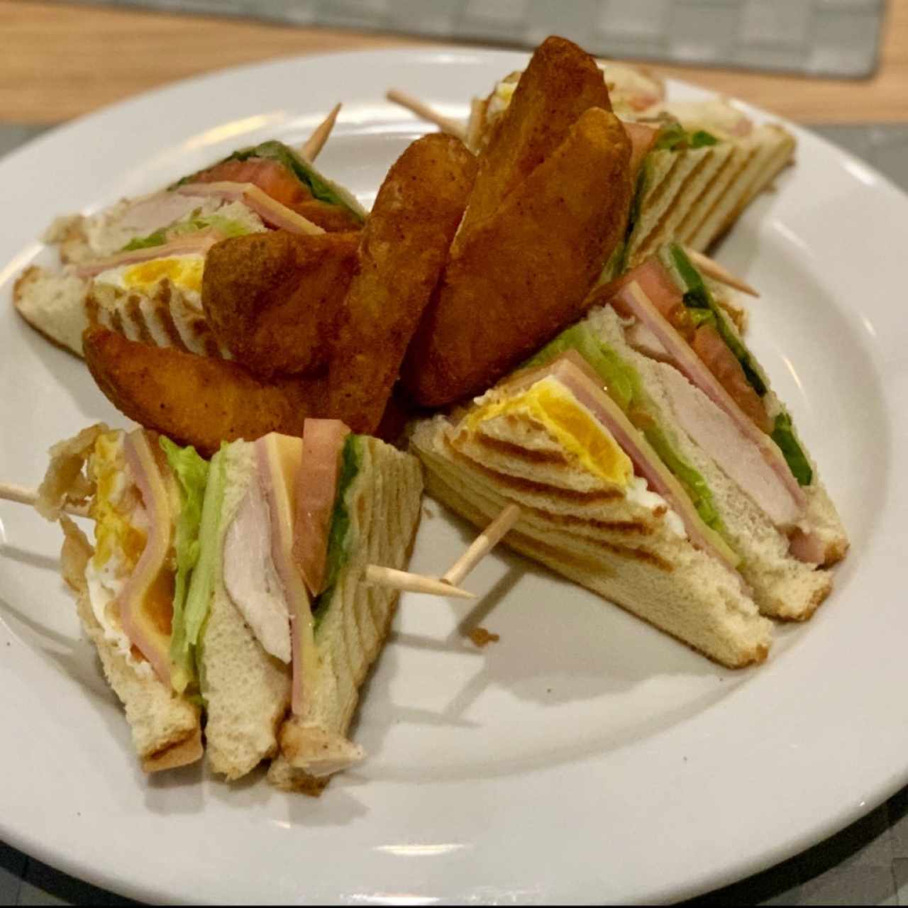 HANDHELD - CLUB SANDWICH