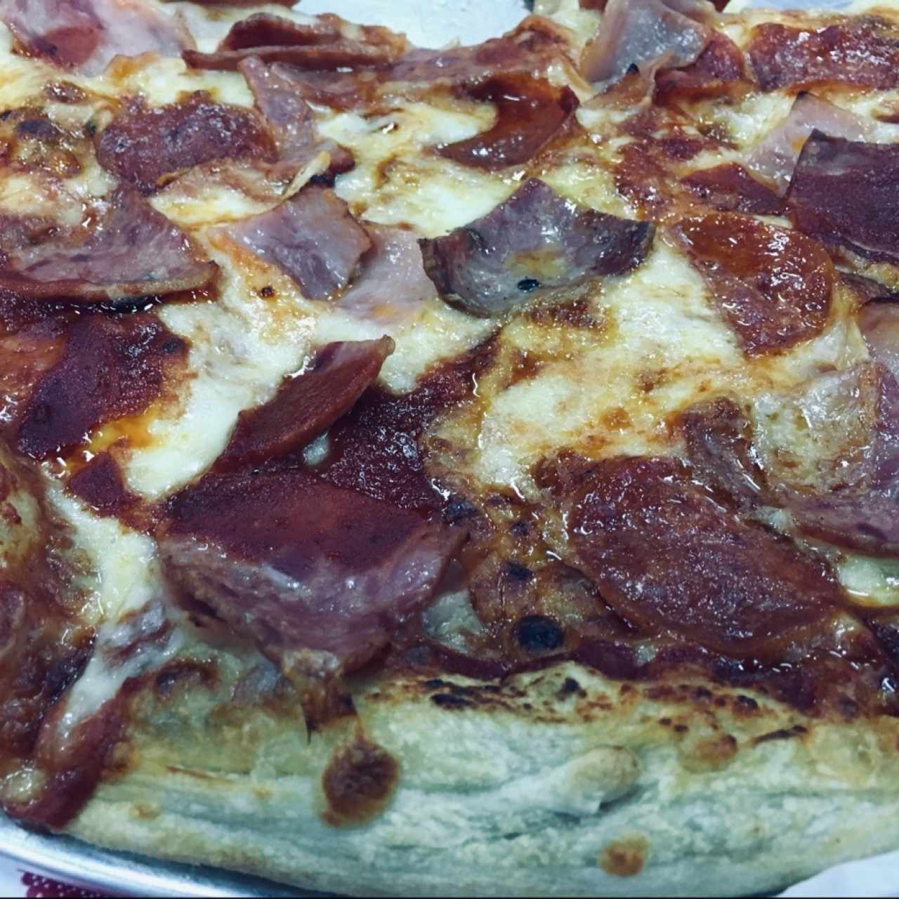 Pizza de Jamon y Peperoni