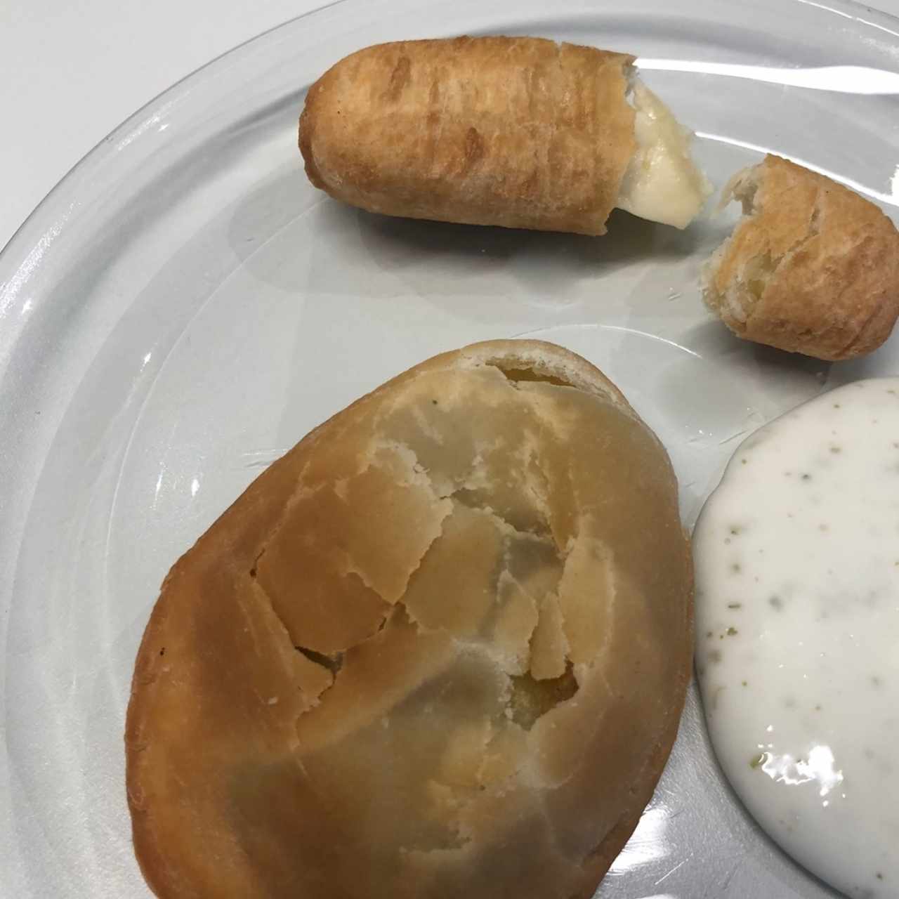 tequeño y empanada de carne