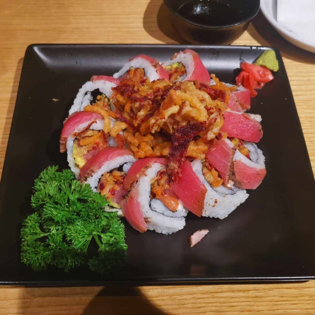 sushi simple con atún cargado en pimienta 🤐