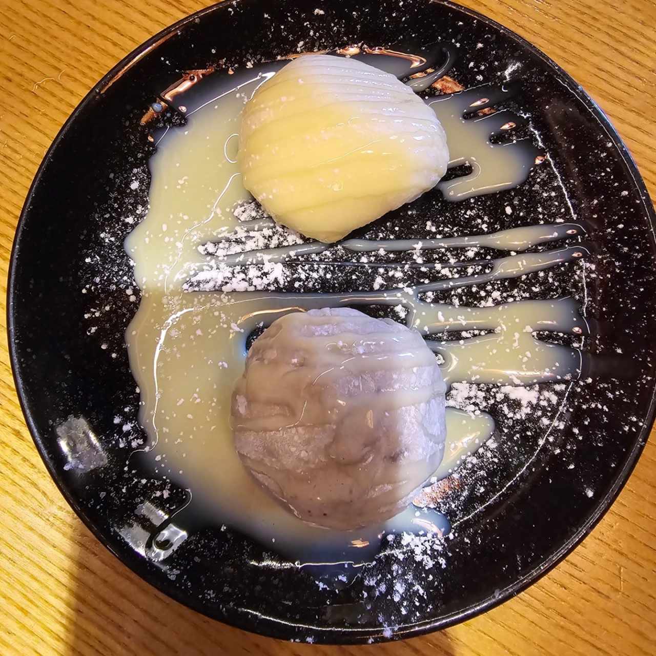 GYOZA DE DULCE DE LECHE CON HELADO DE MATCHA