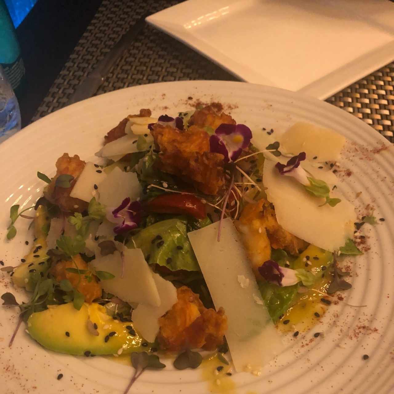 Ensalada con langosta tempura