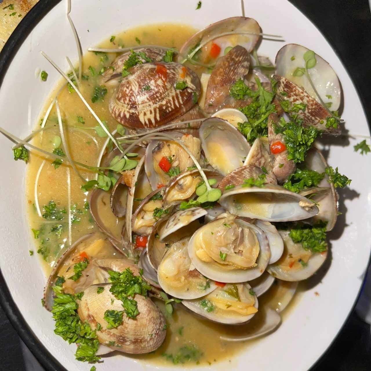 Entradas - Clams al Ajillo