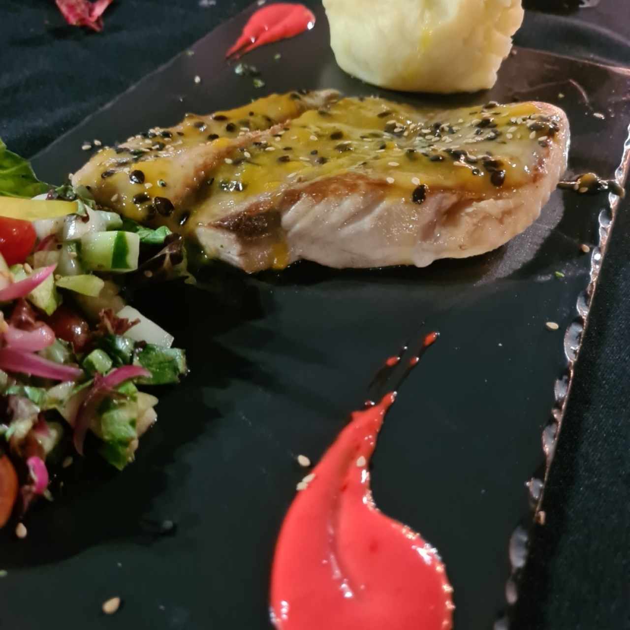 Corvina en salsa de maracuyá