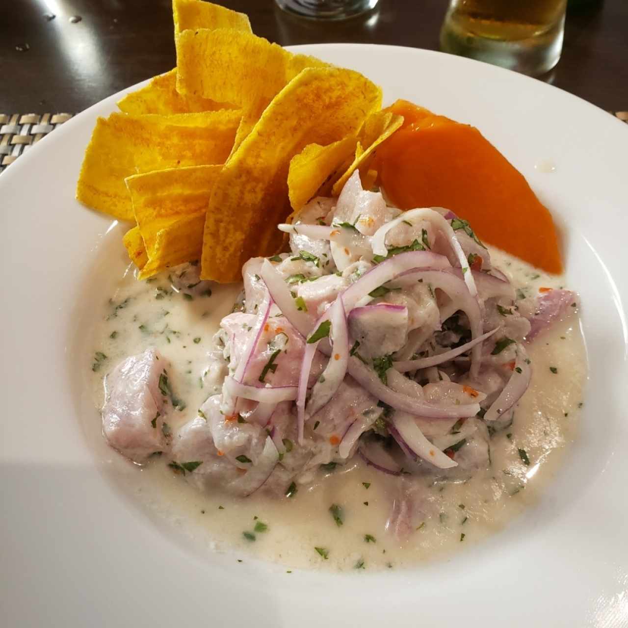 Ceviche de pescado fresco