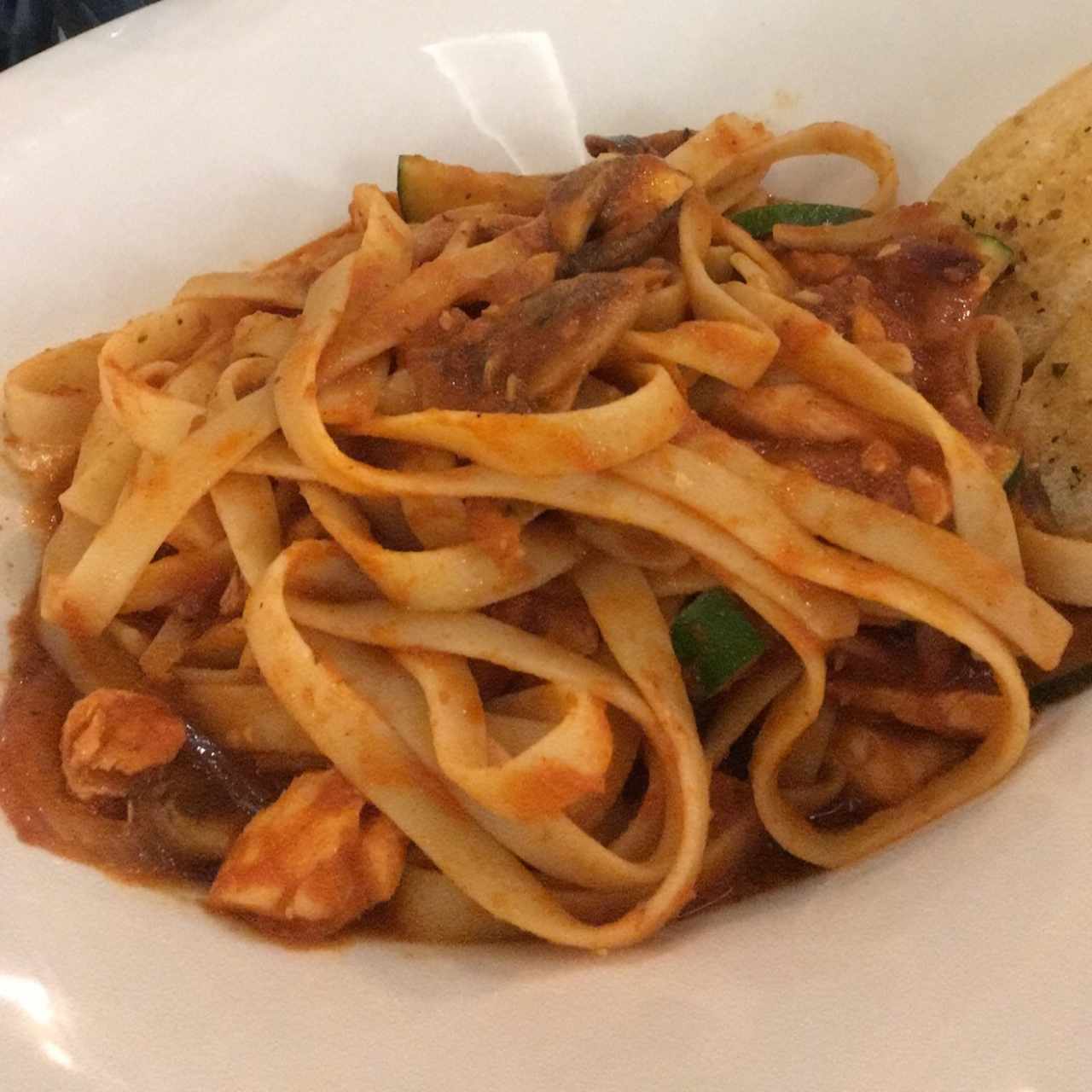 Pasta saquella con salmon 