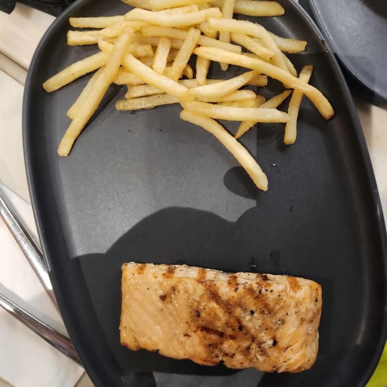 salmón con papas