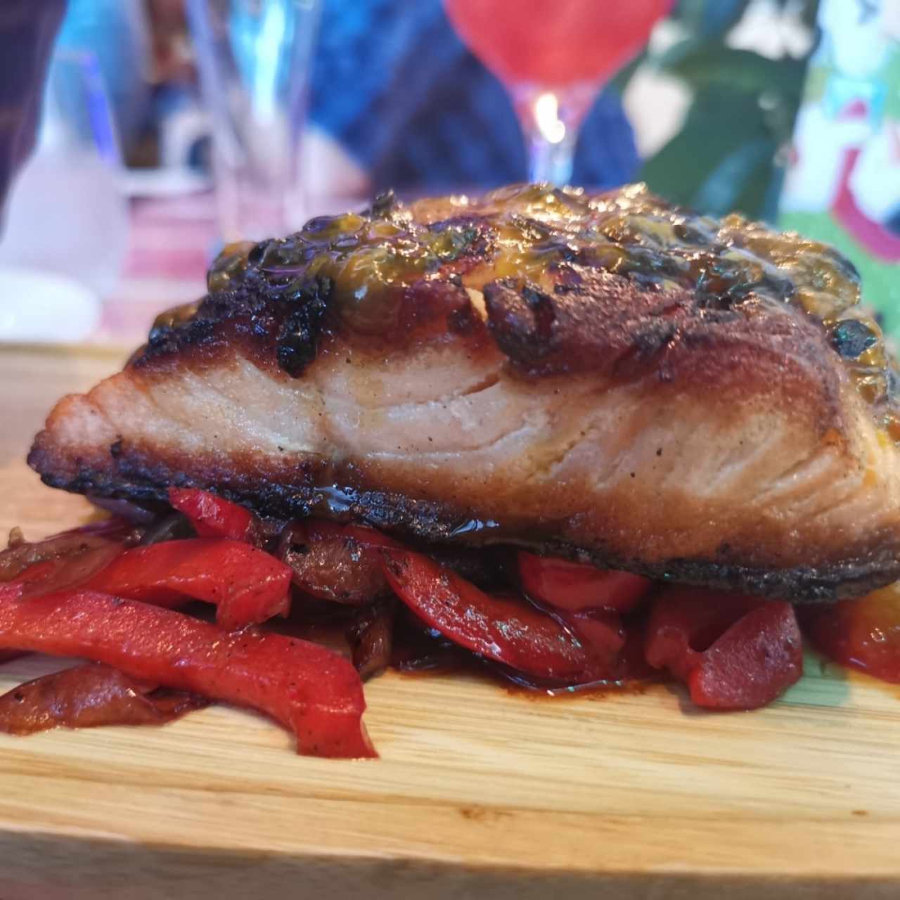 salmón en salsa de maracuya 