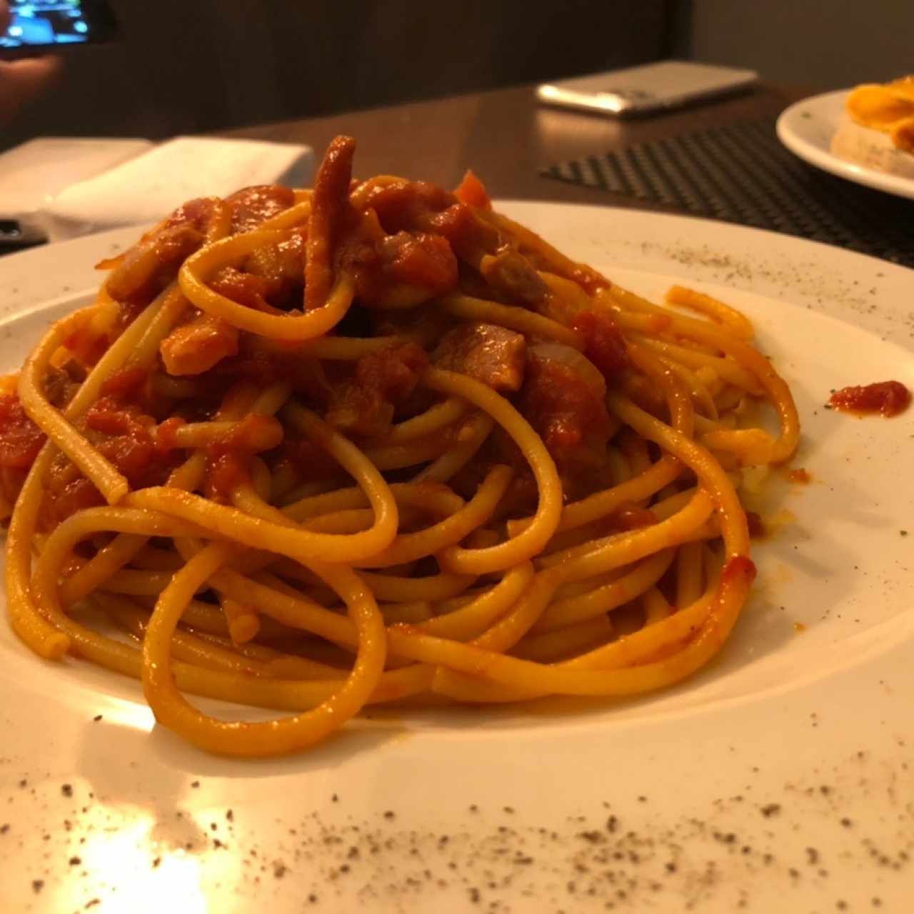 Bucattini a la matriciana