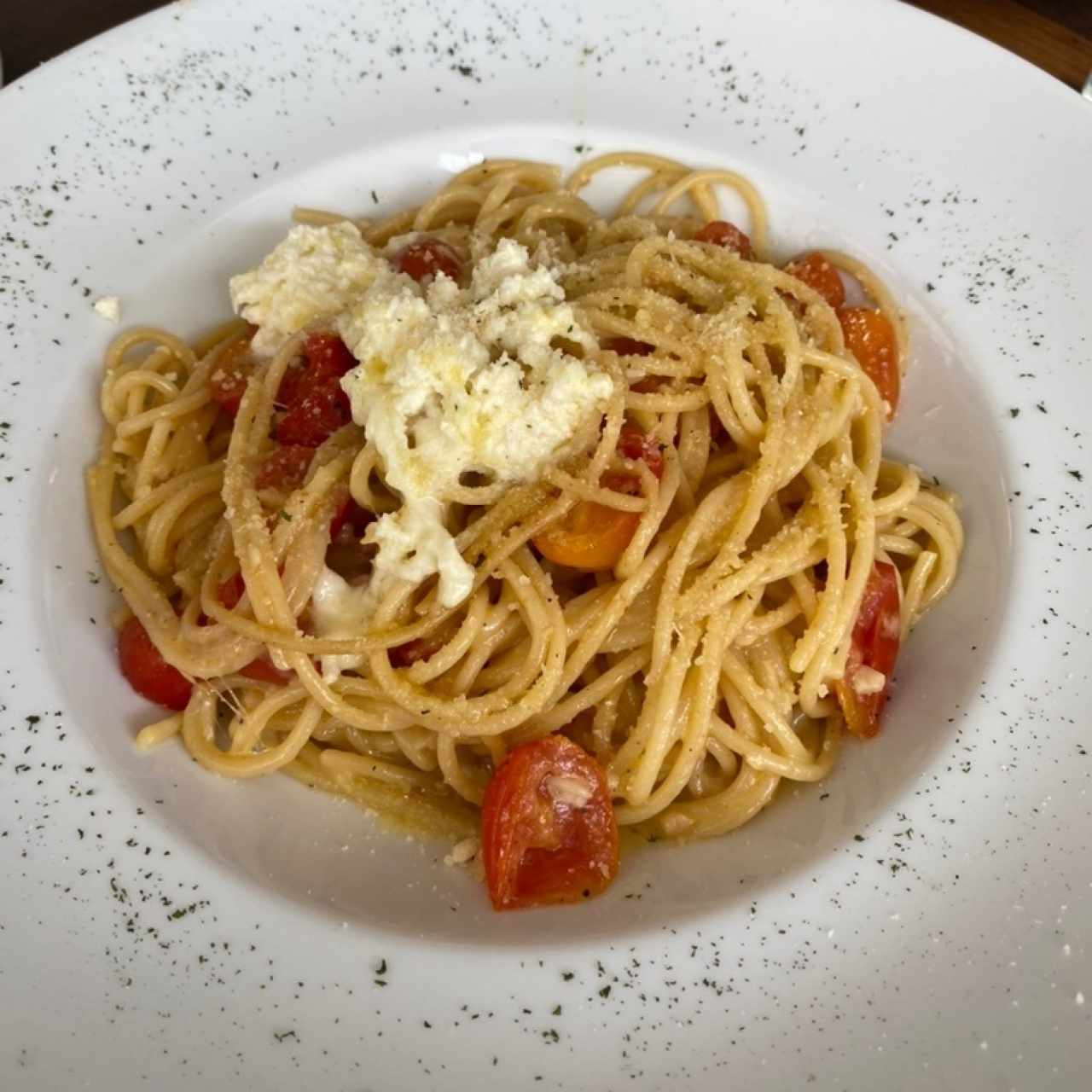 spaghetti a la stracciatella