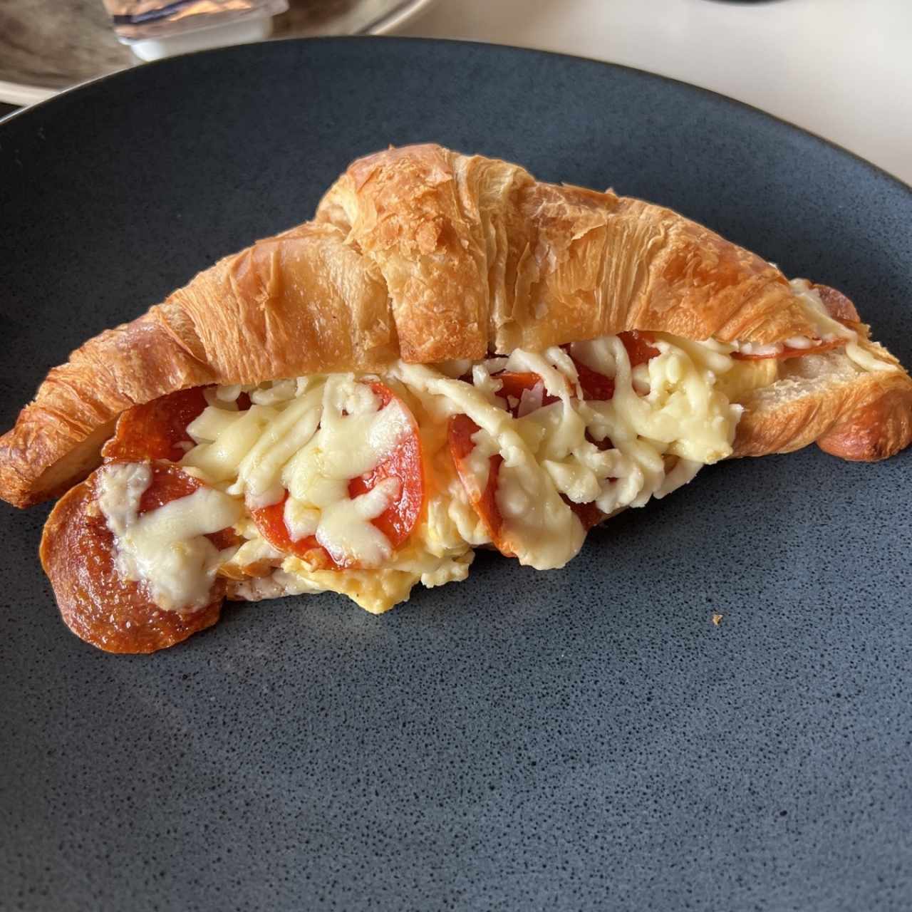 Croissant relleno