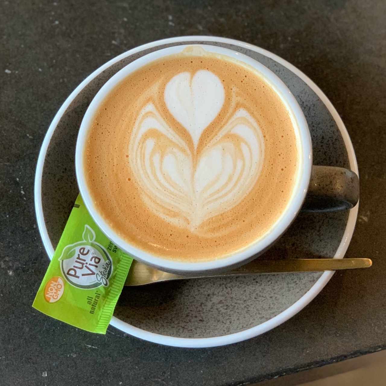 capuccino con leche de almendras