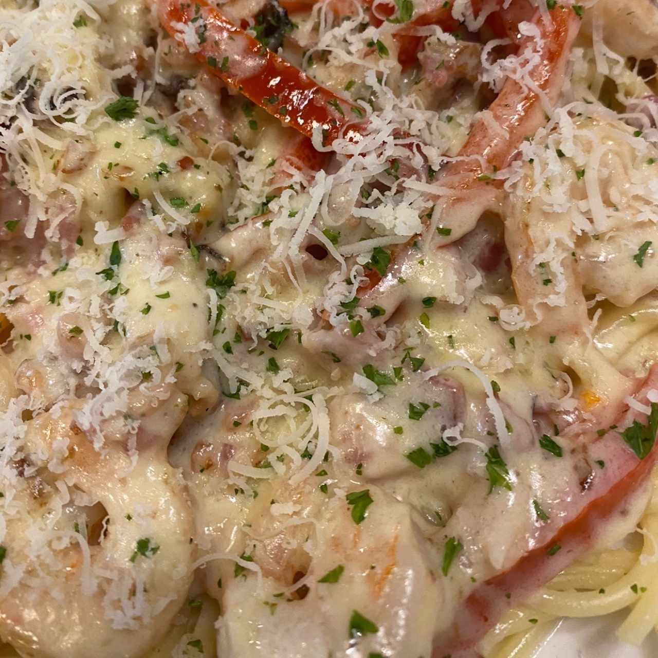 Chicken, shrimp, carbonara Pasta 