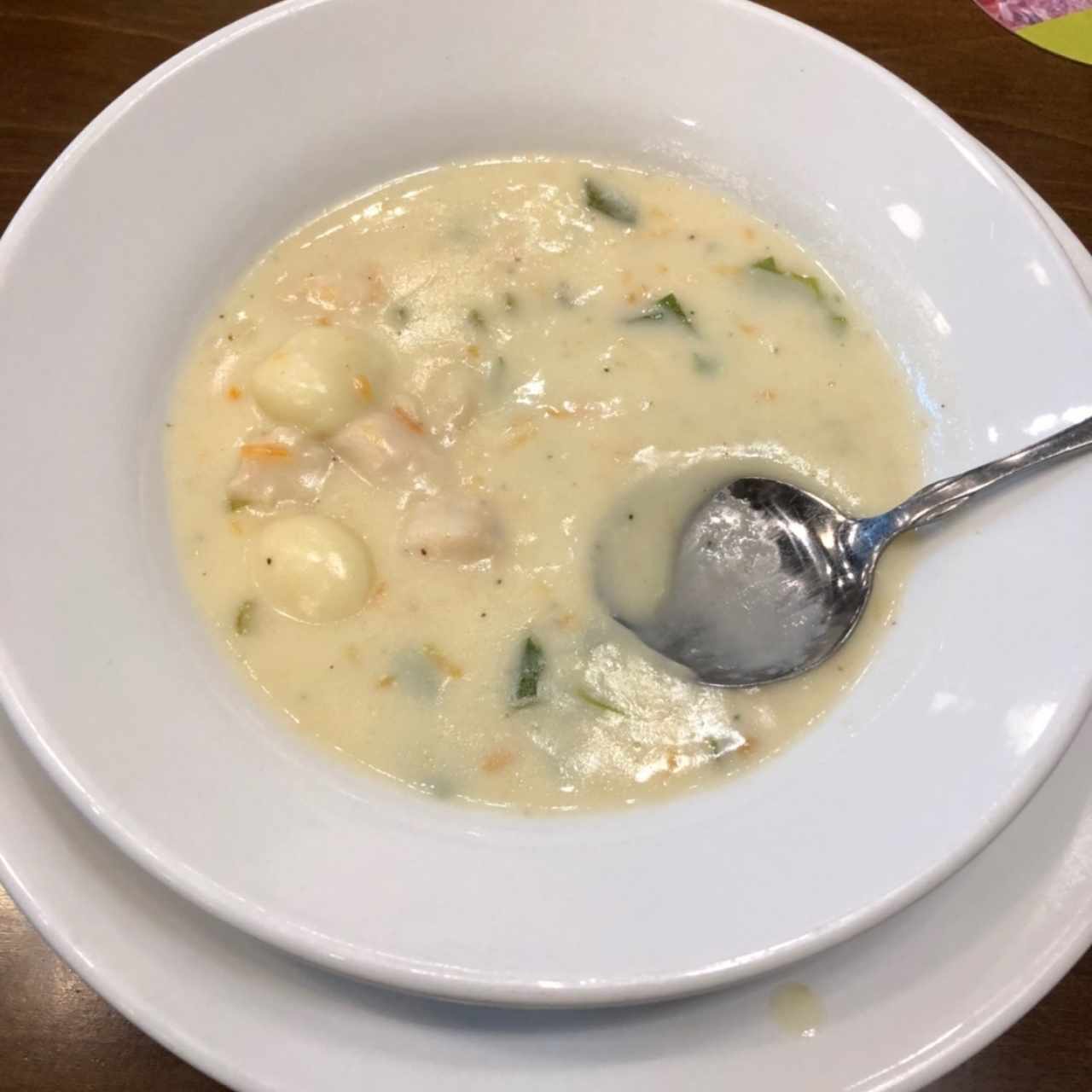 sopa de pollo y gnochi