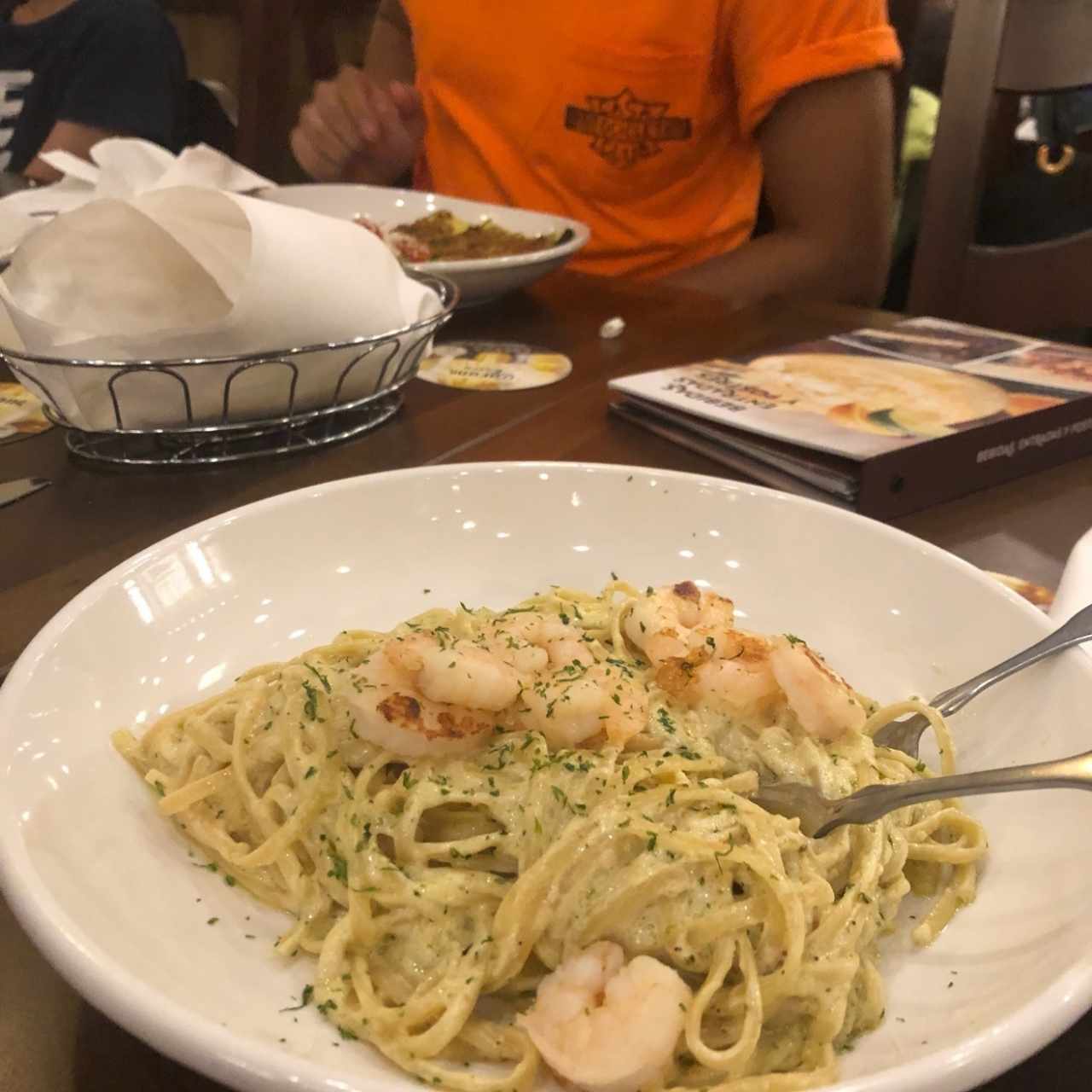 Linguini de camarones al óleo