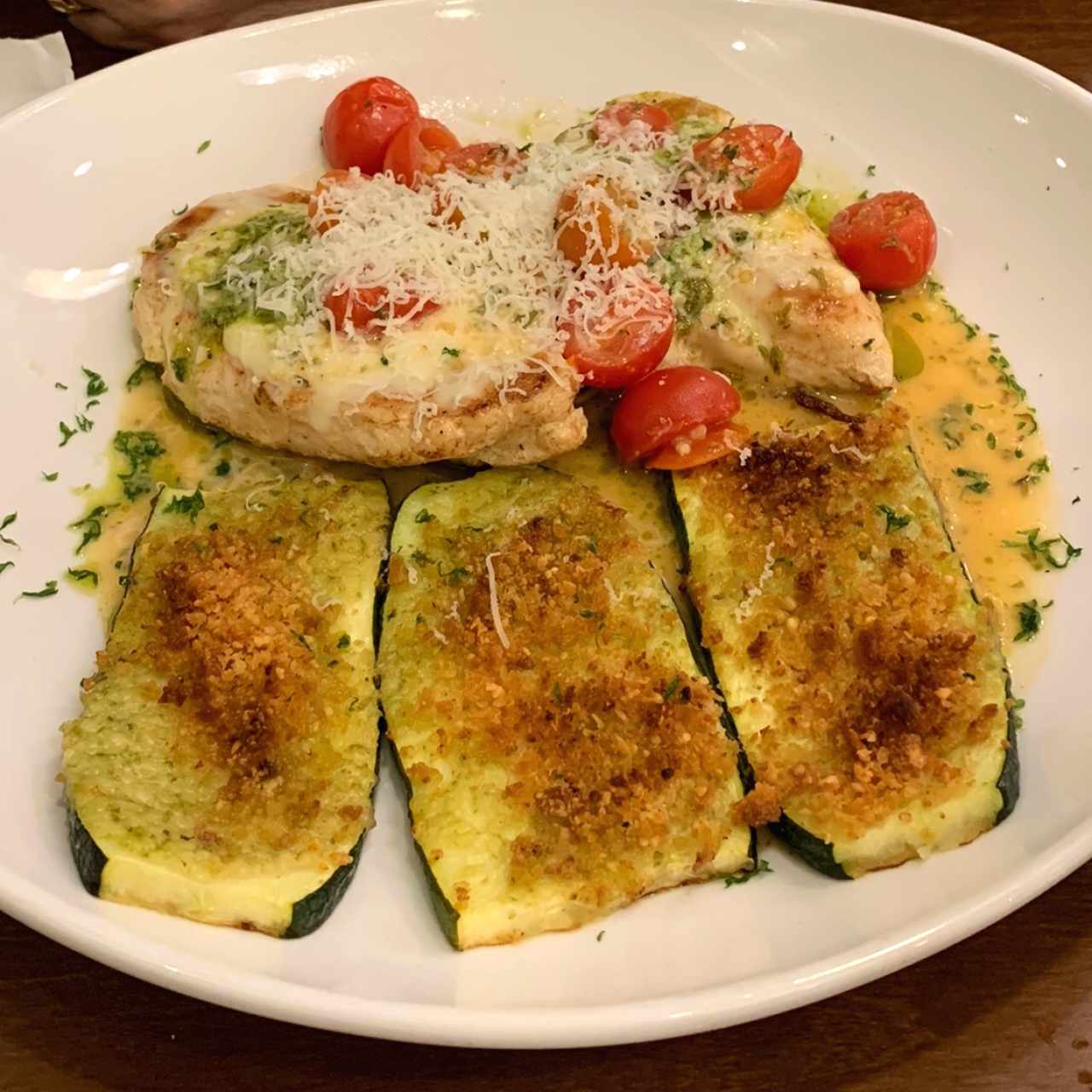 Pollo Caprese.  delicioso