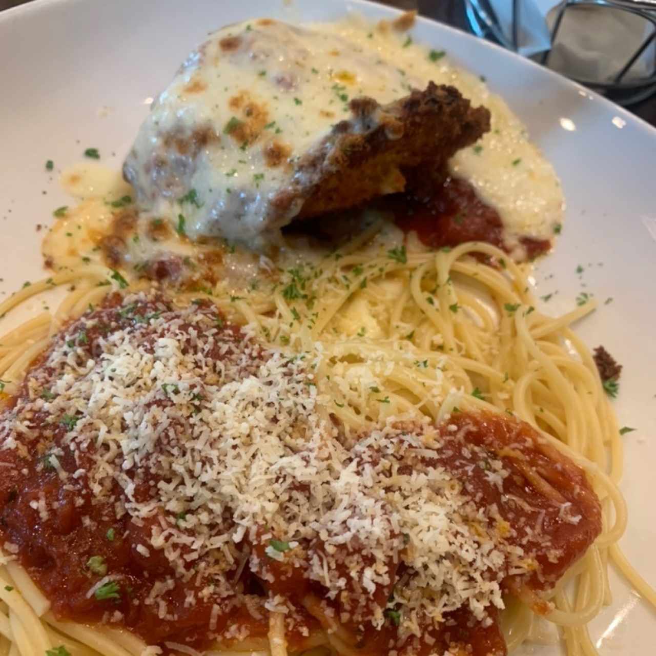 Clasicas Favoritas - Chicken Parmigiana