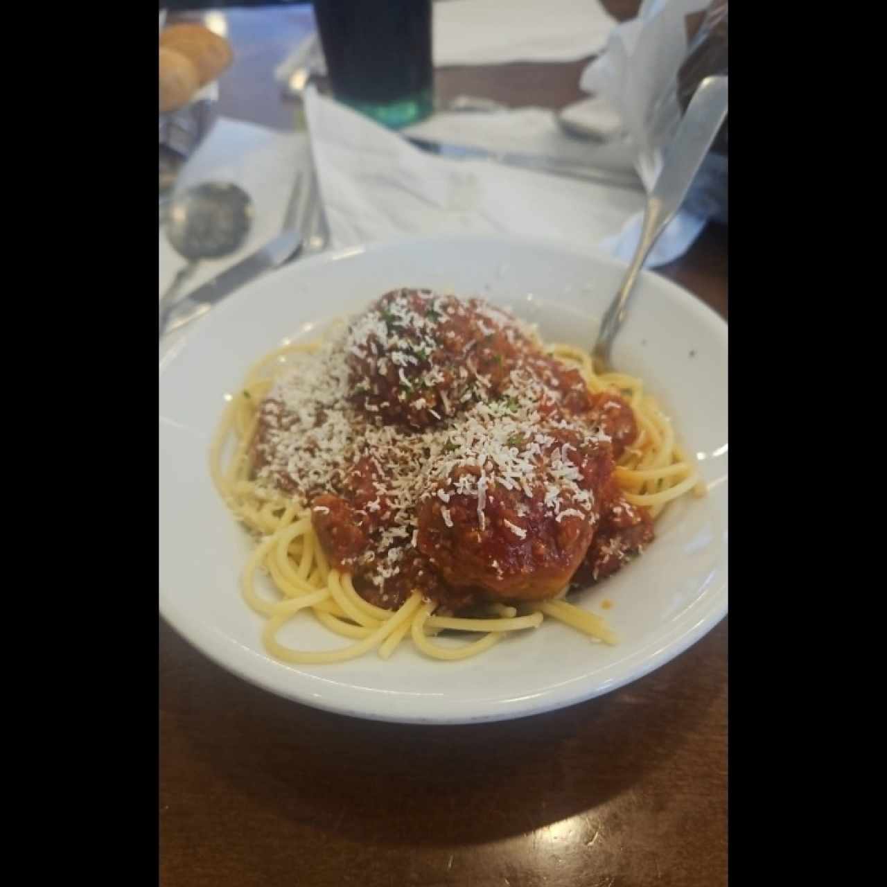 Classic Entreés - Spaguetti & Meatballs