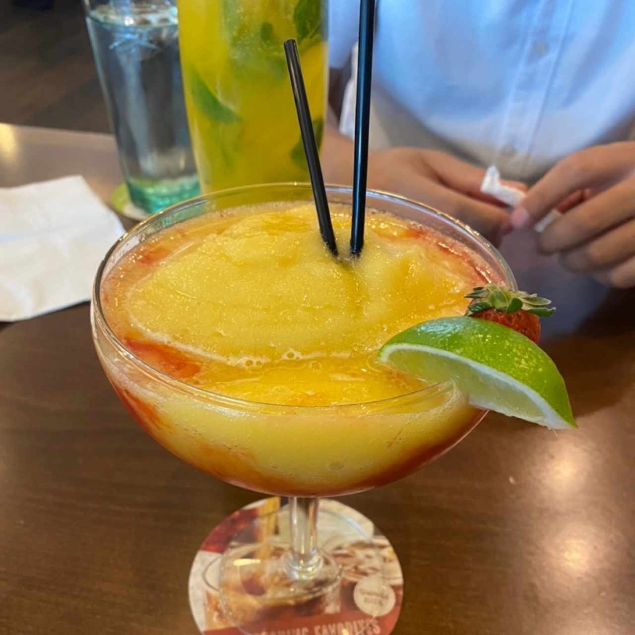 Margarita de mango y fresa