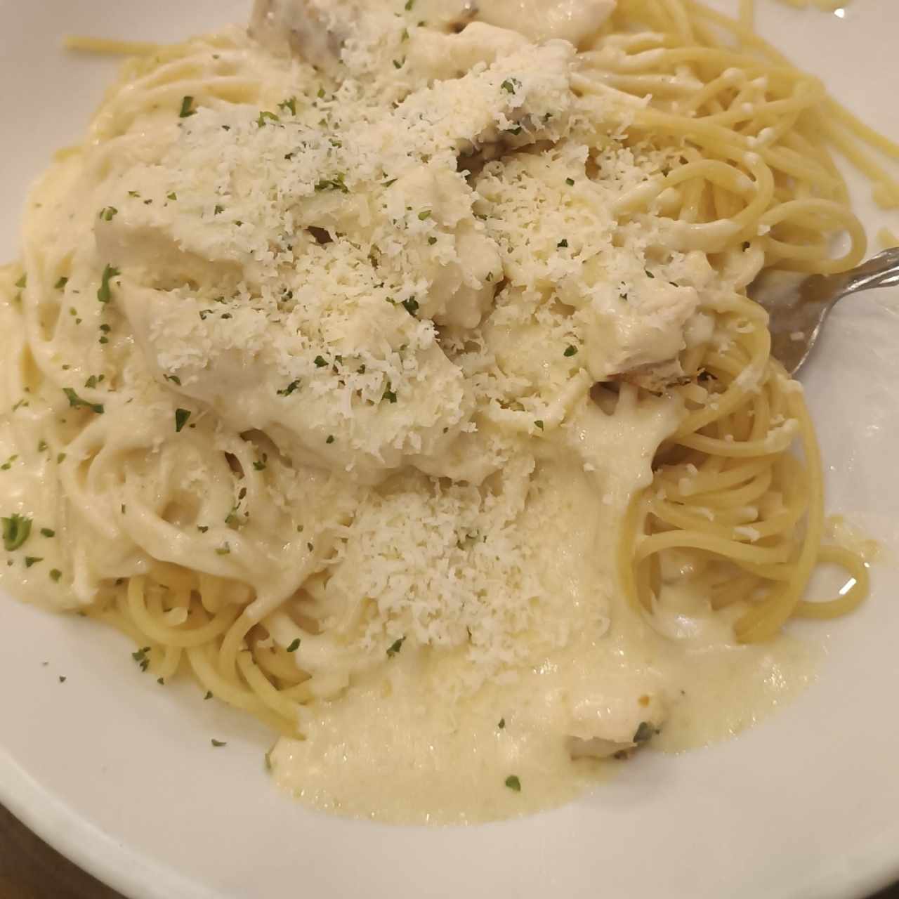 Amazing Alfredos - Fettuccine Alfredo