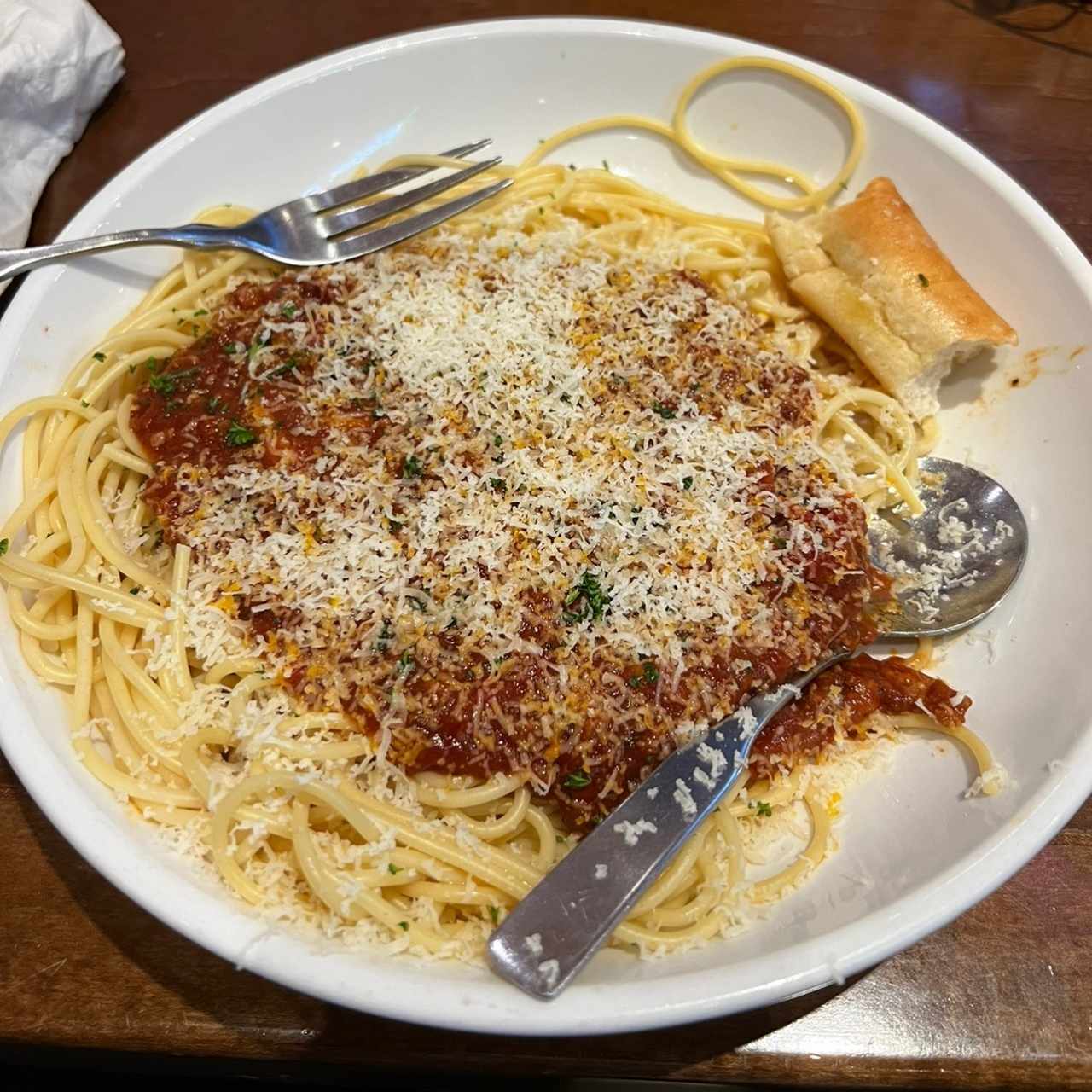 Spaghetti con salsa boloñesa