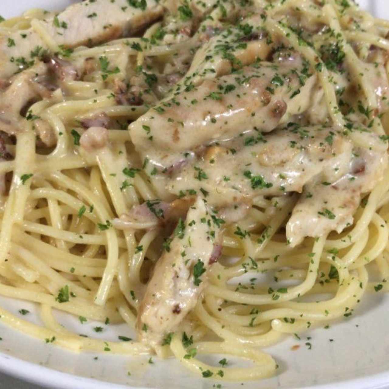 Classic Entreés - Chicken Alfredo