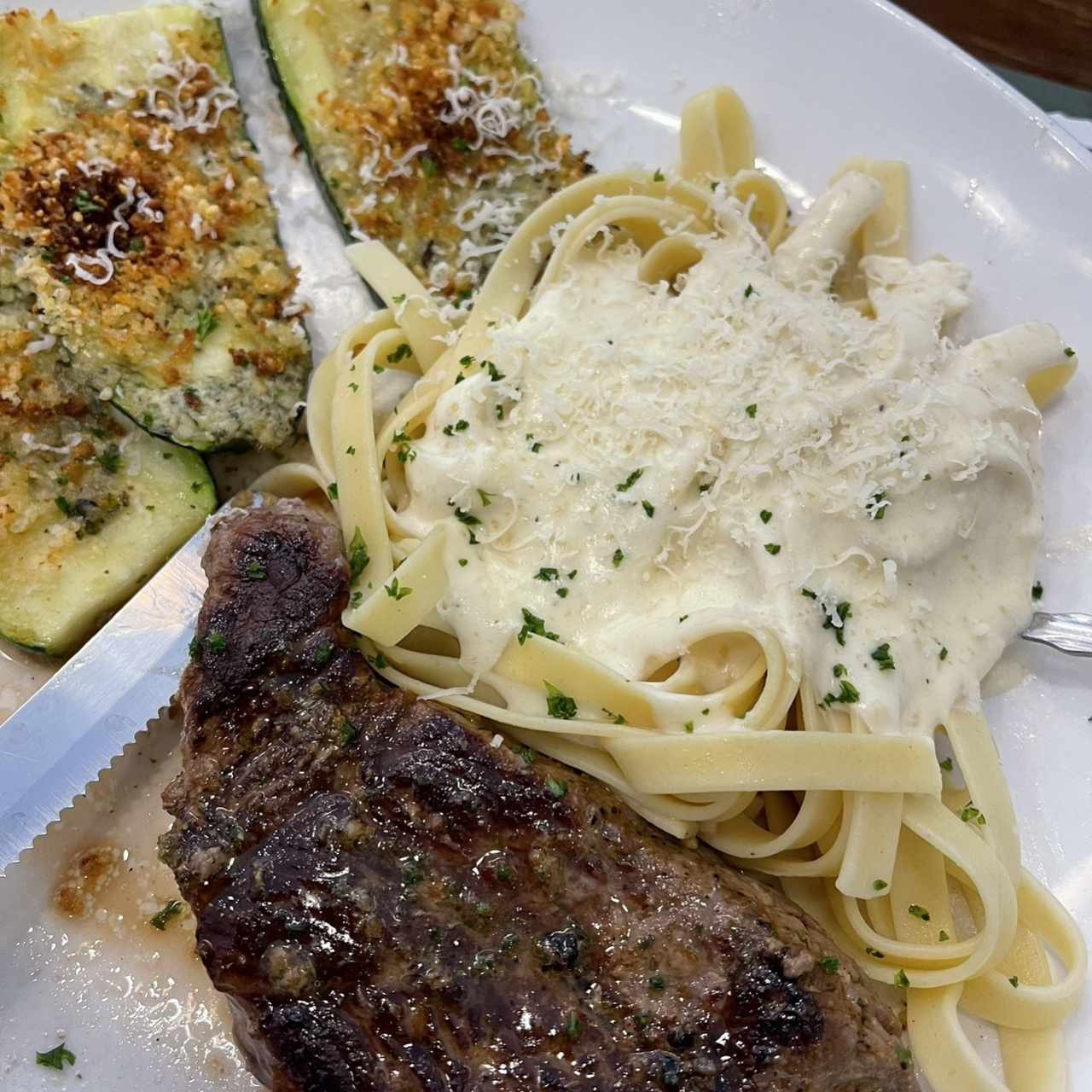 Carnes - Steak Gorgonzola-Alfredo