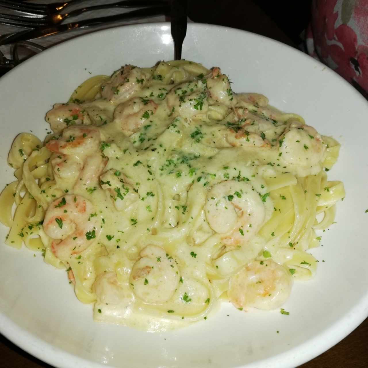 Fetuccini con camarones Alfredo