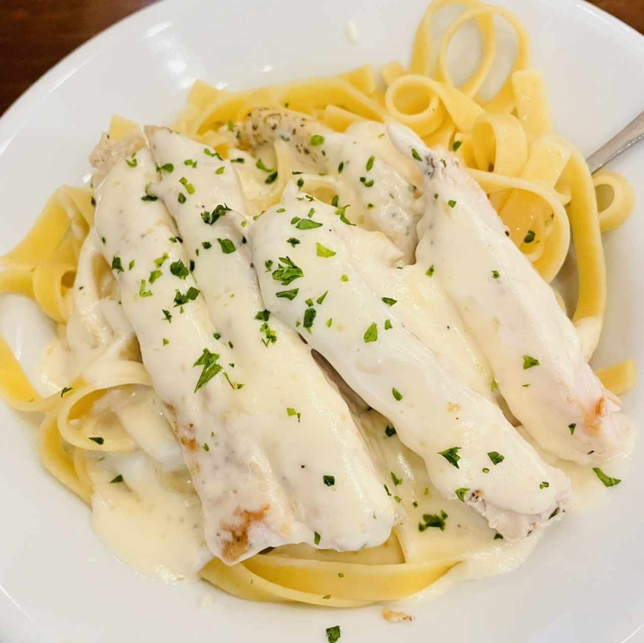 Amazing Alfredos - Fettuccine Alfredo