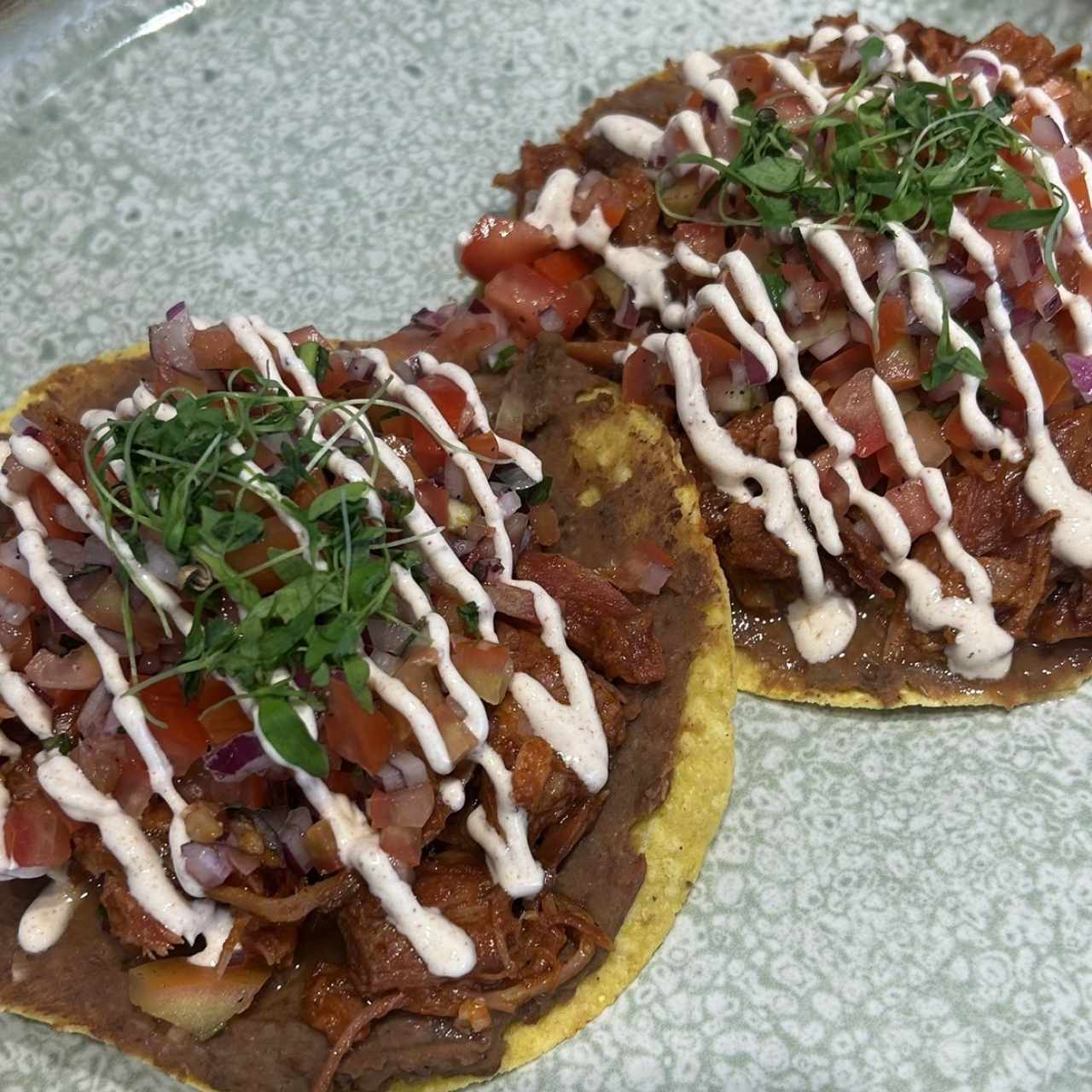 tostadas de pulled pork