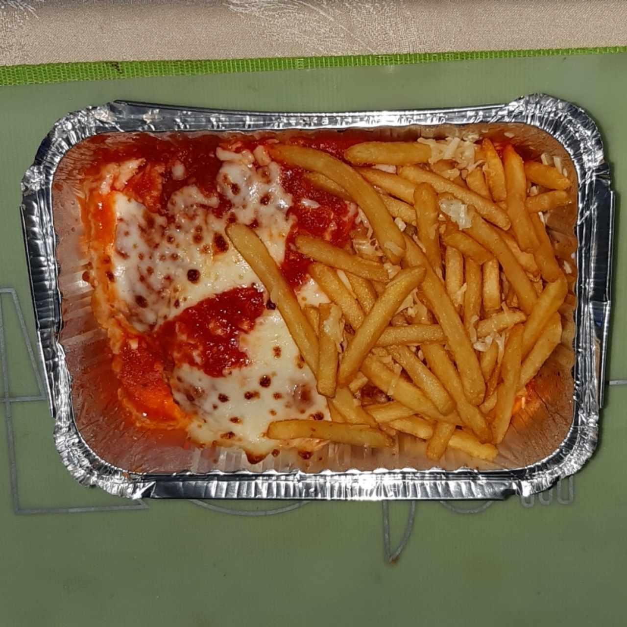 Nuestros Especiales - Monster Chicken Parmigiana