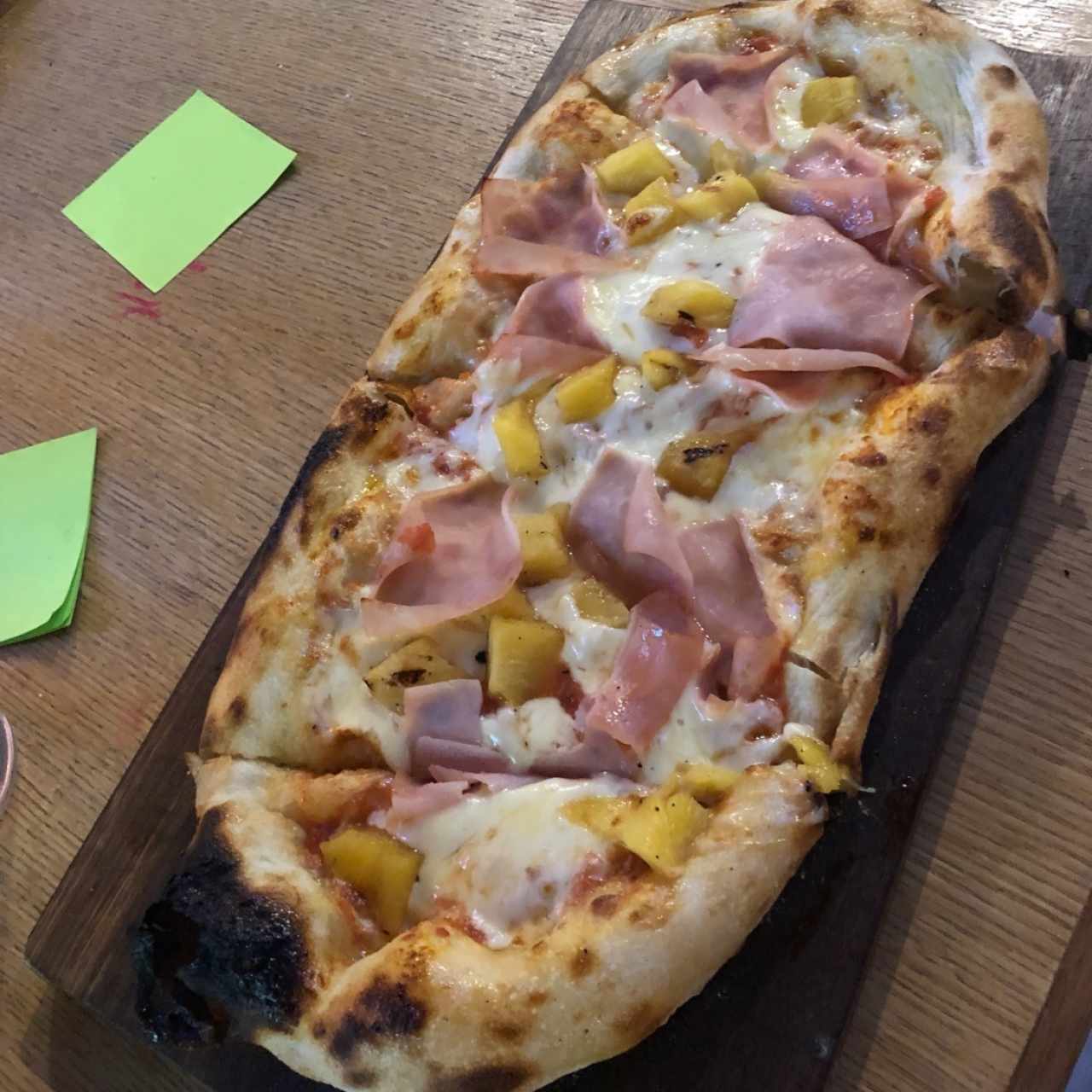 pizza personal Hawaiana