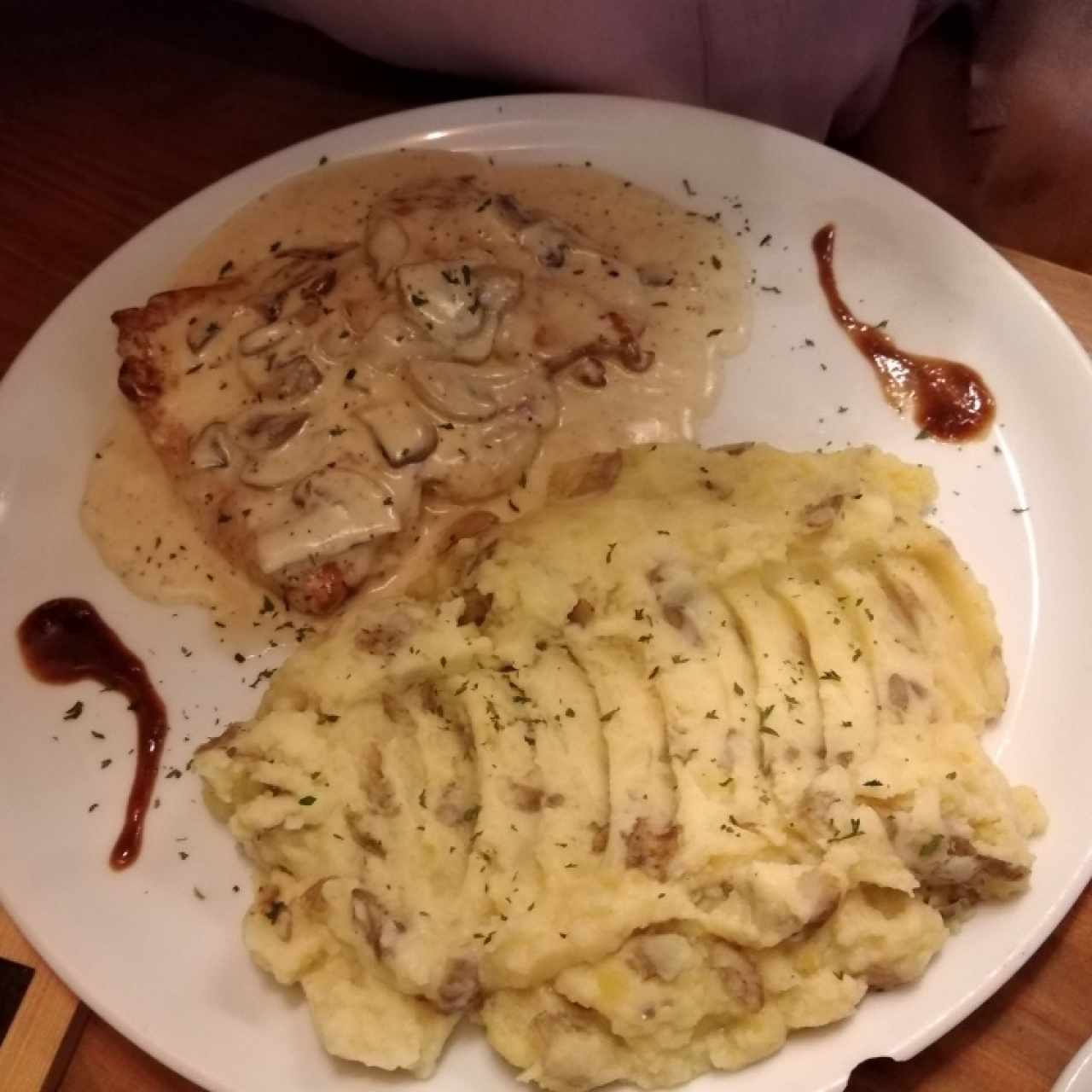 Pollo funghi