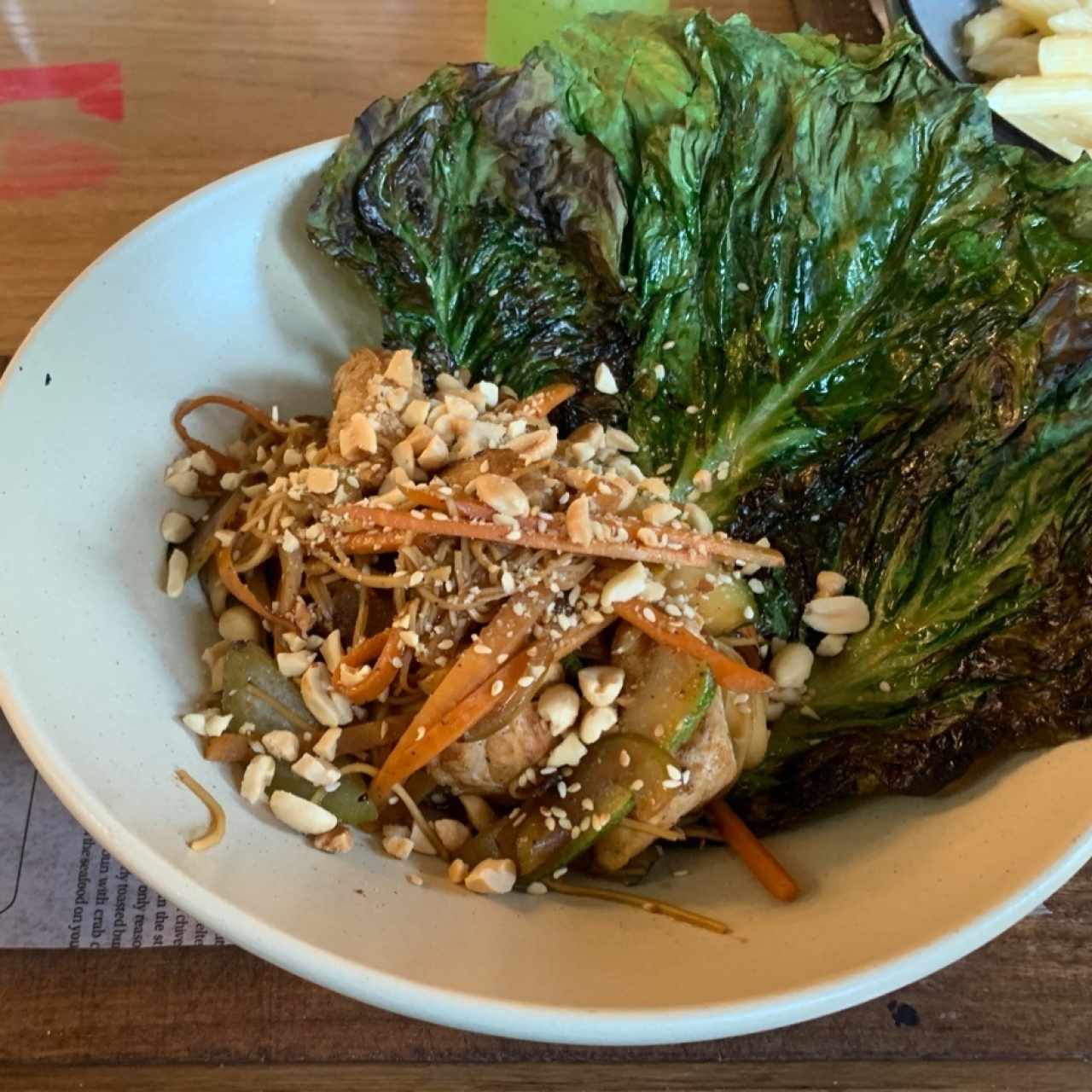 Ensalada Thai de pollo 