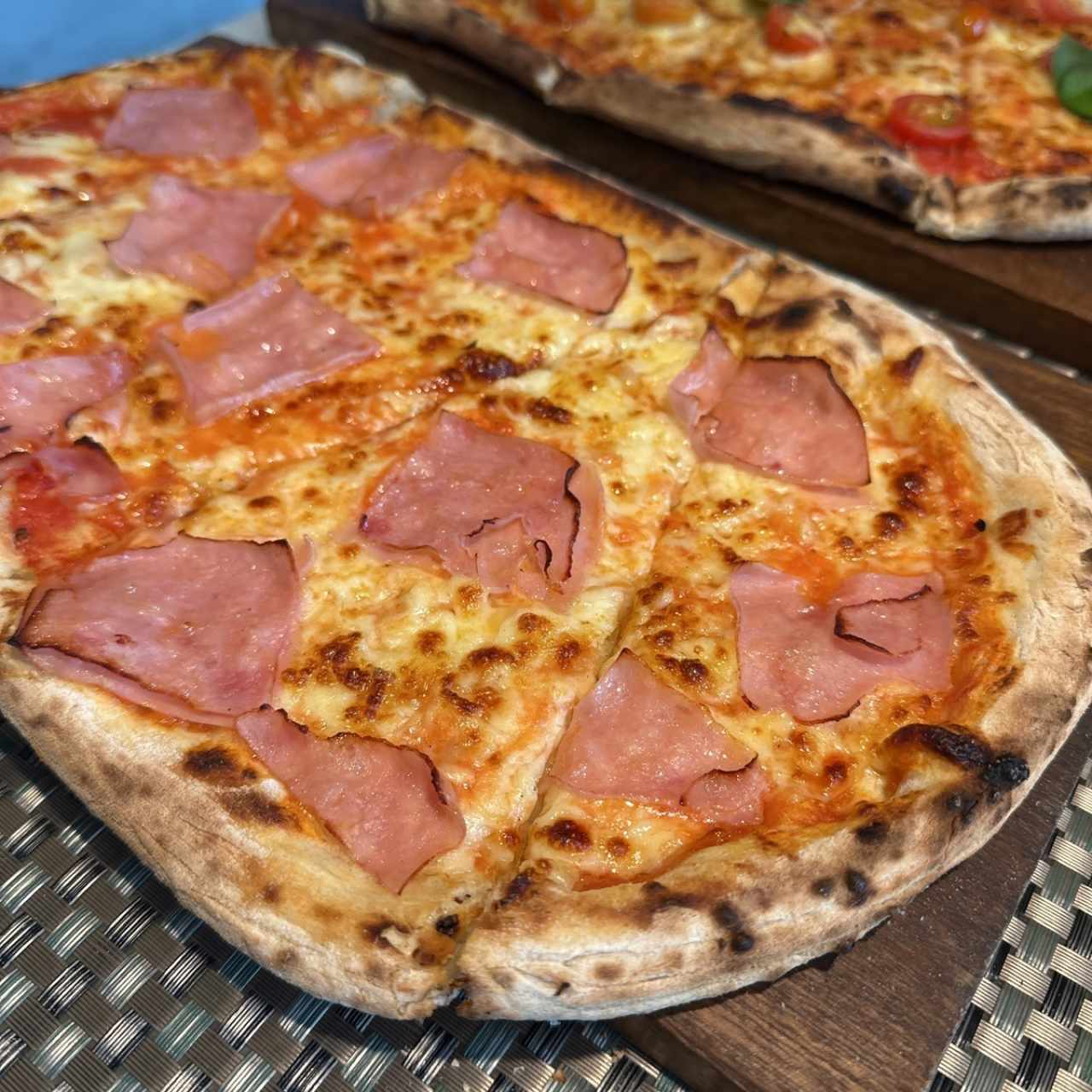 Pizza jamon