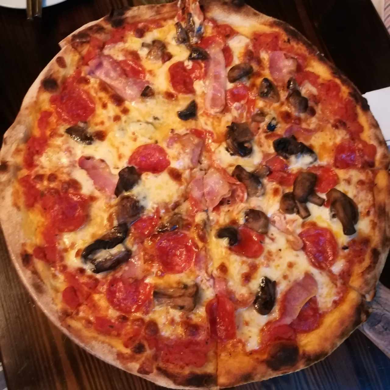 Pizza Rossa