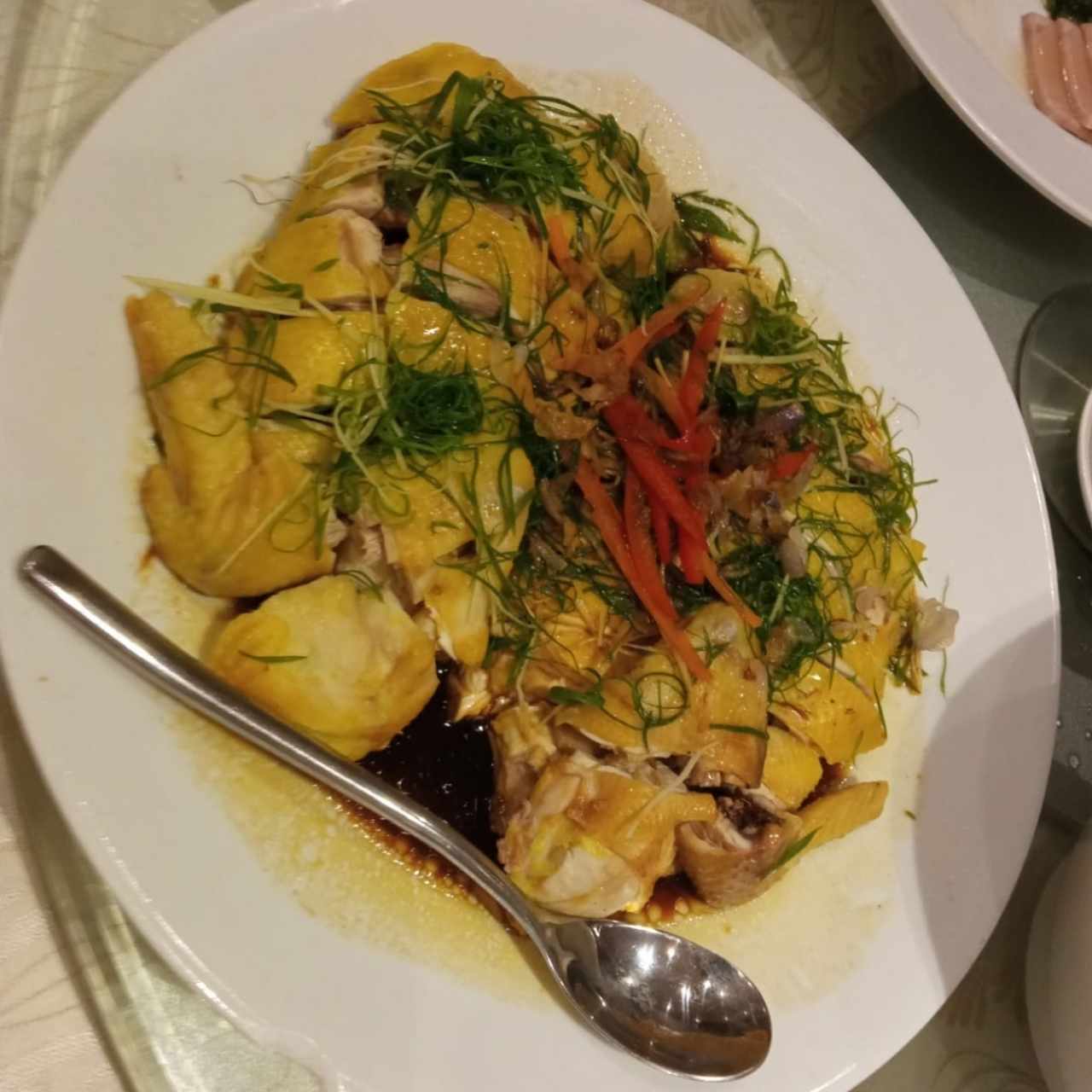 Filete de Gallina con Jengibre y Cebollina