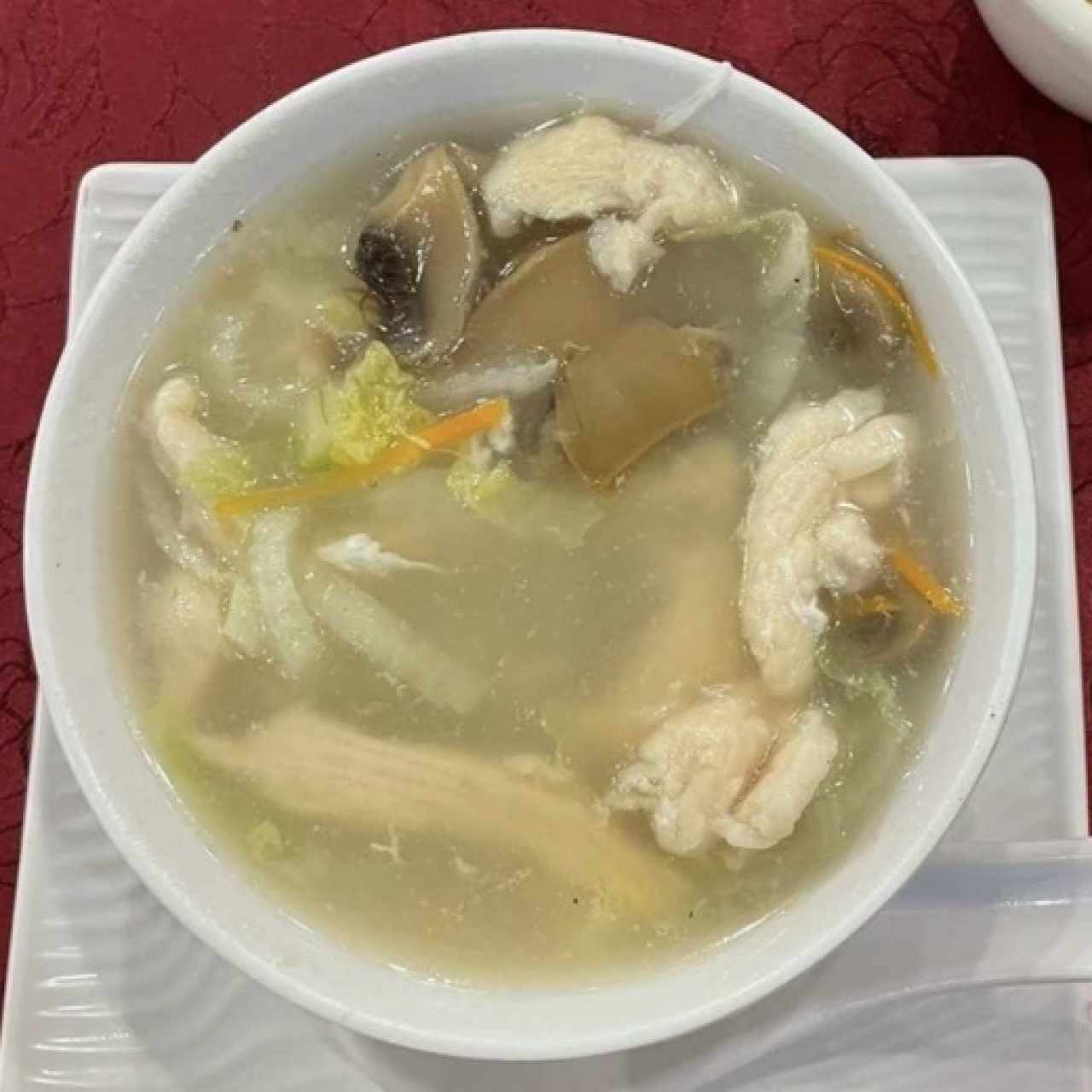 Sopa Wat Kai Mein