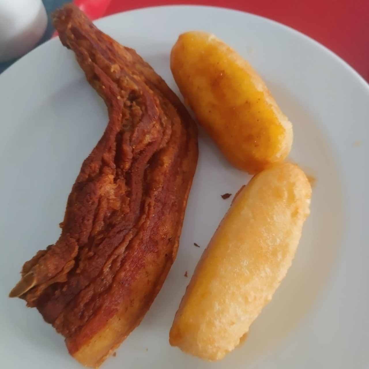 Costilla Frita y Carimañolas