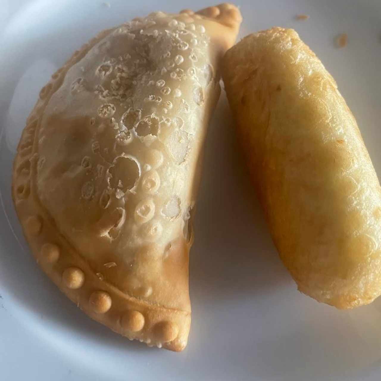 Empanada de Carne y Carimañola