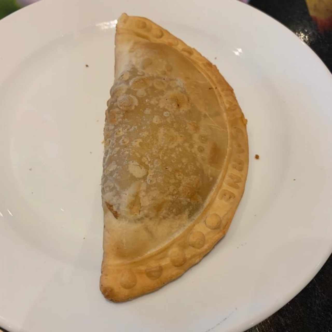 Empanada de Harina rellena de Carne