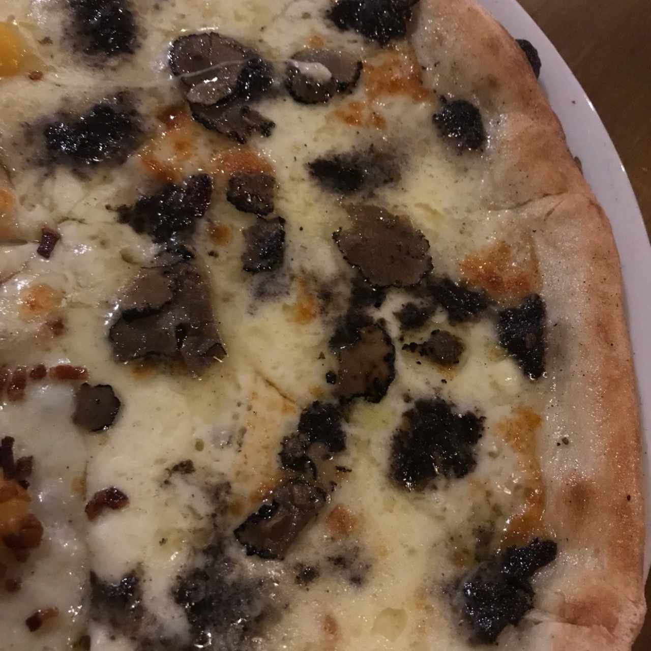 Pizzas clásicas - Al tartufo