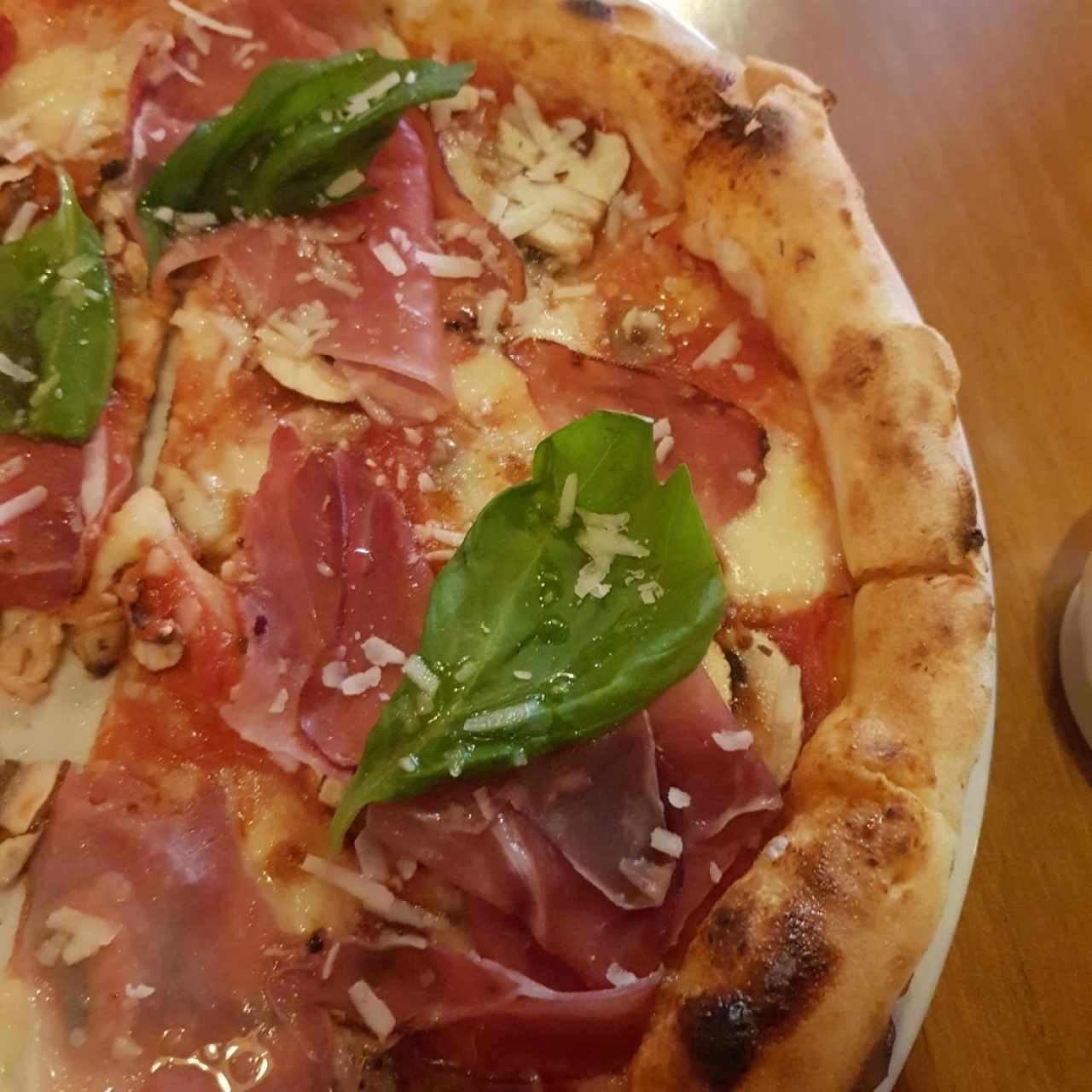 pizza prosciutto