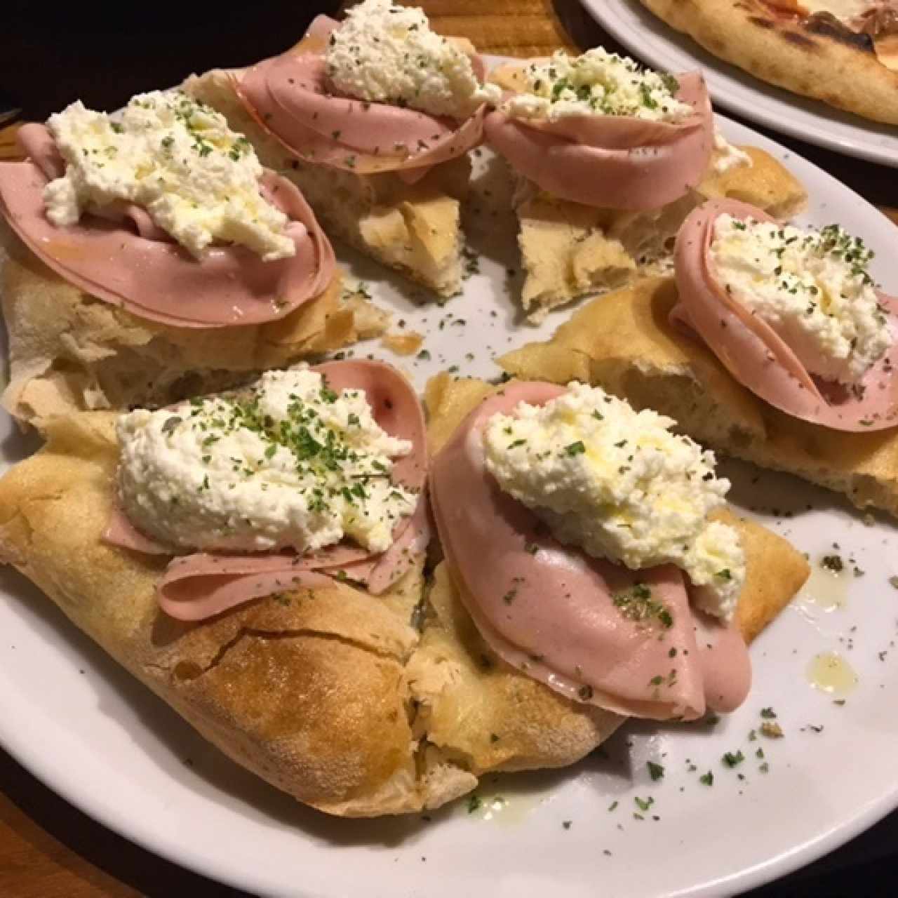 Pizzas Scrocchiarella - Stracciatella e Mortadela