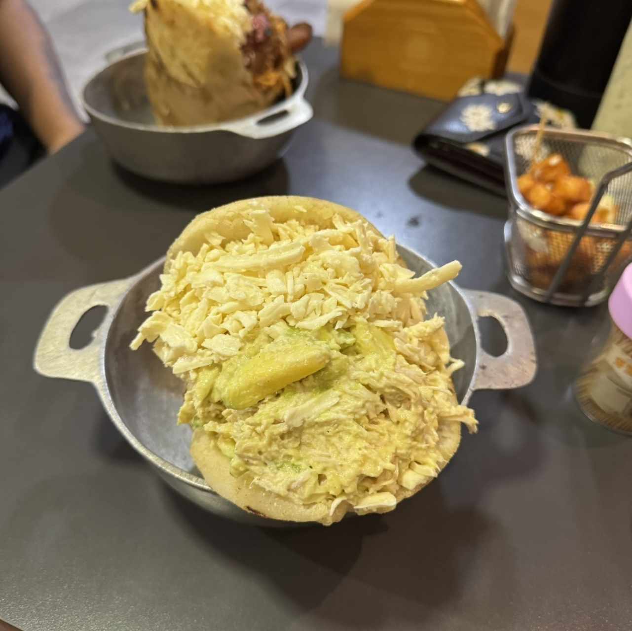 Arepa reina pepiada 
