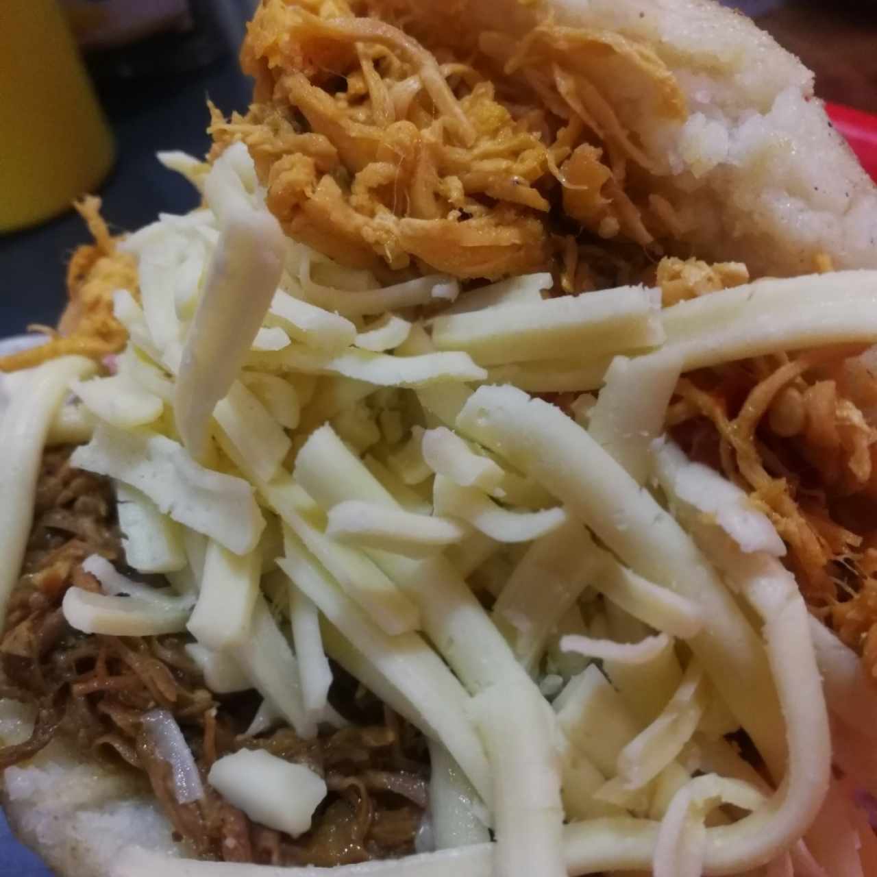 Arepa Dos Carnes