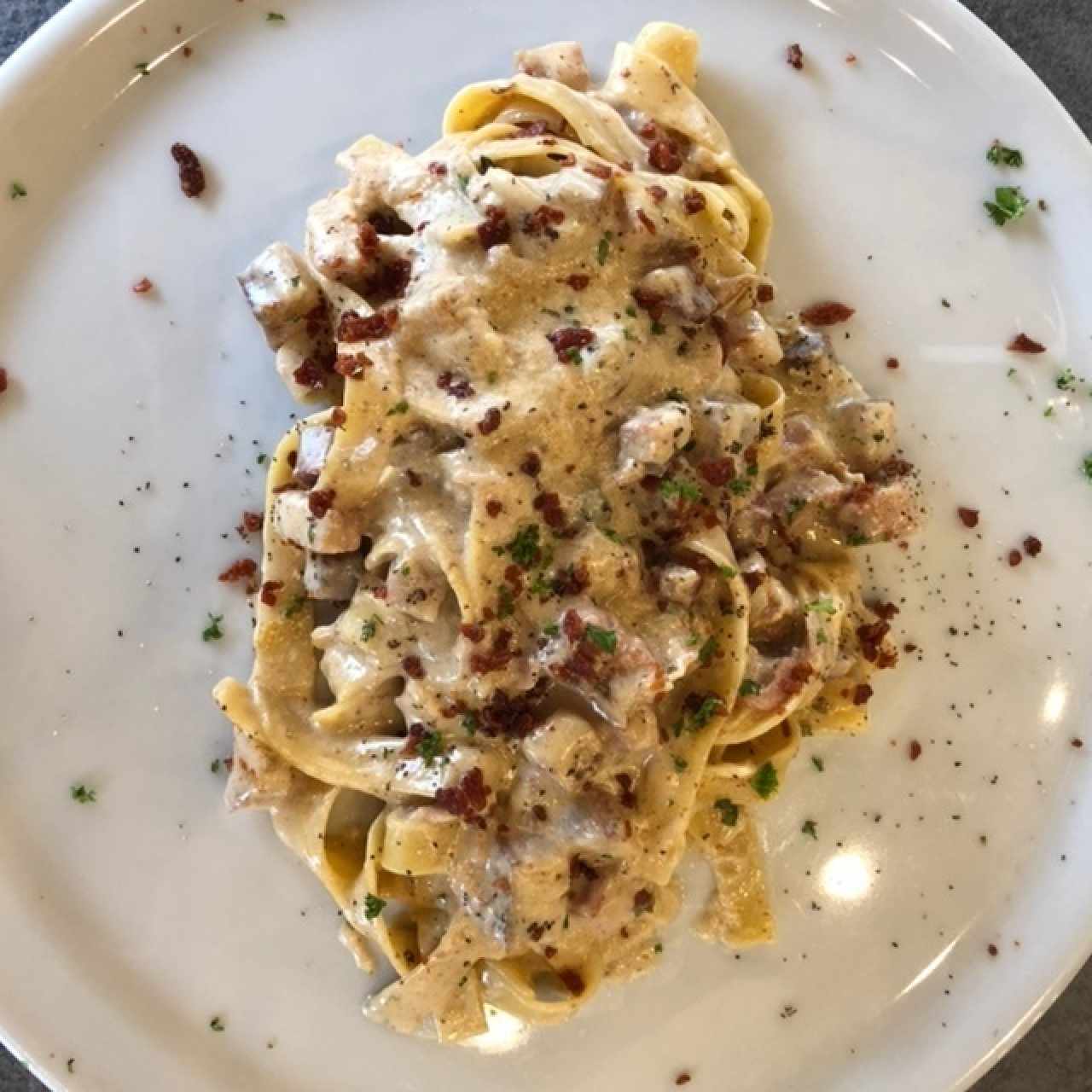 Fettuccine a la carbonara