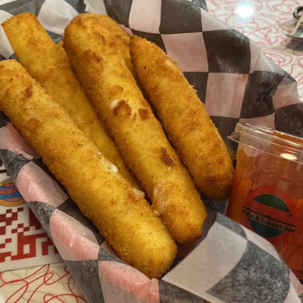 Menú Roadster's - Mozzarella Sticks