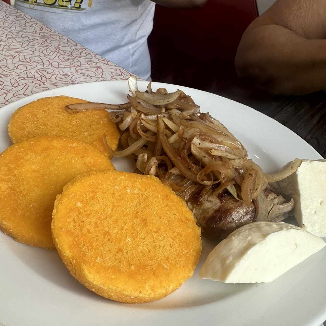 Desayunos Breakfast - Bistec Encebollado